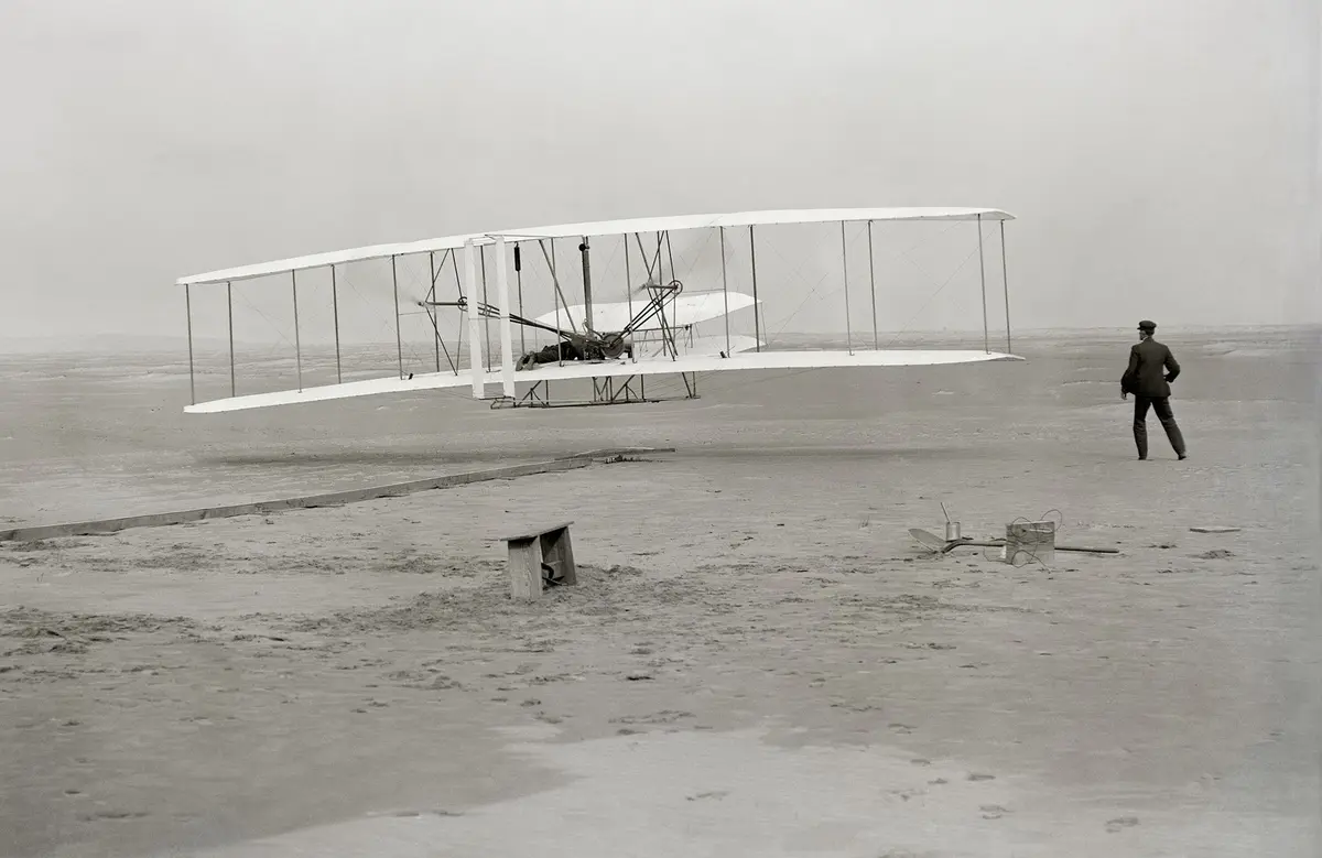 First flight of the Wright Flyer, Kitty Hawk, December 17, 1903