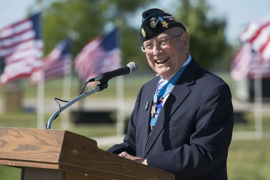 Medal of Honor recipient Hershel "Woody" Williams speaks at Wright-Patterson Air Force Base, 28 September 2017