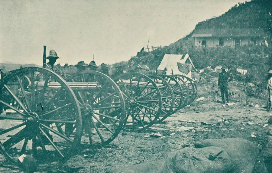 Lt. Parker’s Gatling guns at Daiquirí just before starting for the front, June 1898
