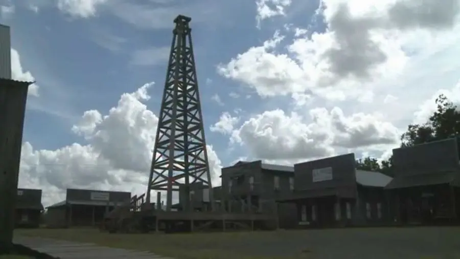 The Texas Bucket List visits the Spindletop-Gladys City Boomtown Museum