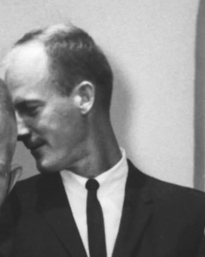 Jim Whittaker in the Rose Garden at the White House, 8 July 1963 (detail of photograph AR8008-J).