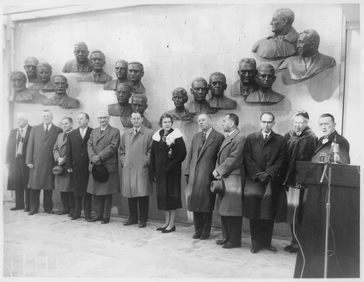 Jonas Salk, Albert Sabin, Basil O’Connor and Eleanor Roosevelt at the dedication of the Polio Hall of Fame, Warm Springs, Georgia, 2 January 1958.
