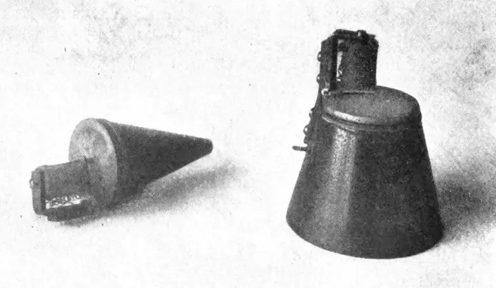 Bell’s 1876 telephone receiver and transmitter, the type he showed at the Centennial Exhibition in Philadelphia. From The Story of Great Inventions, 1910.